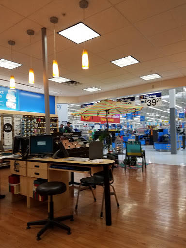 Department Store «Walmart Supercenter», reviews and photos, 3003 N Highway 61, Muscatine, IA 52761, USA