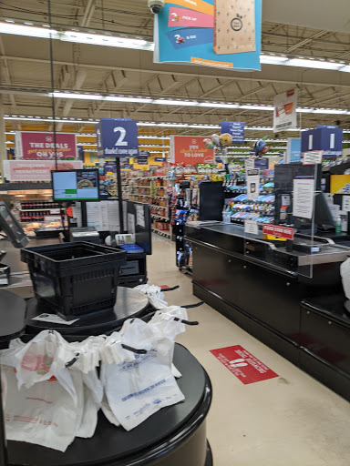 Grocery Store «Family Fare Supermarket», reviews and photos, 425 Main St W, Cannon Falls, MN 55009, USA