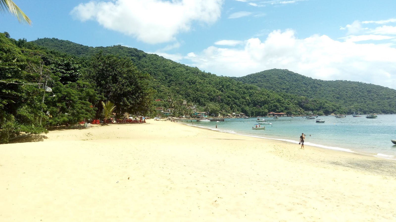 Foto av Great Beach of Aracatiba med en rymlig kustlinje