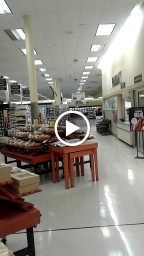 Supermarket «Winn-Dixie», reviews and photos, 2950 9th St SW #100, Vero Beach, FL 32968, USA