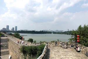 Xuanwu Lake image