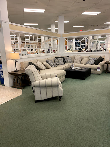Furniture Store «Raymour & Flanigan Furniture and Mattress Store», reviews and photos, 2100 NJ-38, Cherry Hill, NJ 08002, USA
