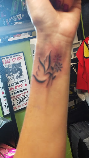 Tattoo Shop «Adrenaline Tattoo Studio», reviews and photos, 30512 23 Mile Rd, Chesterfield, MI 48047, USA