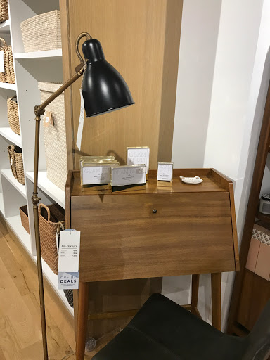 Furniture Store «west elm», reviews and photos, 700 S Village Cir, Tampa, FL 33606, USA