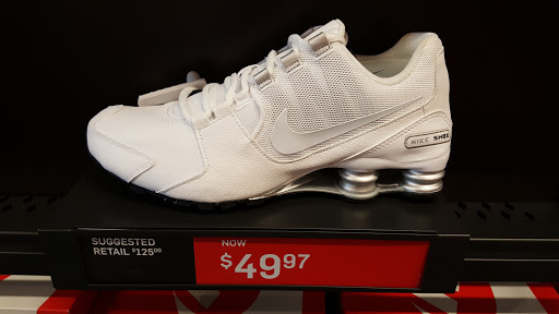 Clothing Store «Nike Factory Store», reviews and photos, 4760 Baldwin Rd M125, Auburn Hills, MI 48326, USA