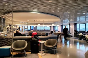 Air France Terminal 2G - Lounge image