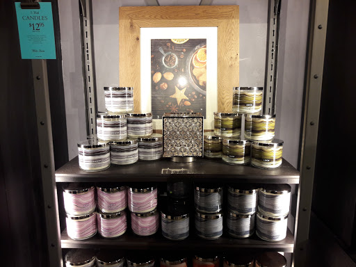 Beauty Supply Store «Bath & Body Works», reviews and photos, 1550 24th Ave NW, Norman, OK 73069, USA