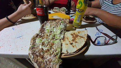 TLAYUDAS Y TACOS DE TEQUIS