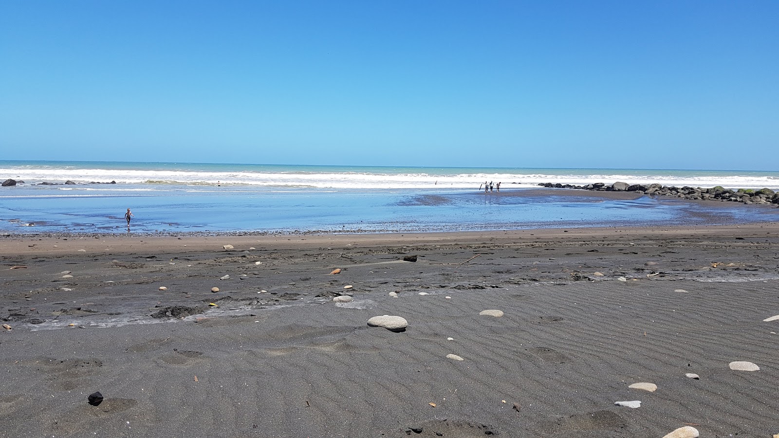 Foto von Ohawe Beach mit grauer sand&kies Oberfläche