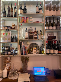 Atmosphère du Restaurant grec Ola Kala à Paris - n°4