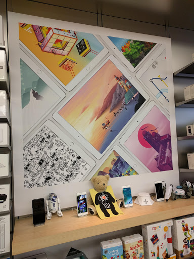 Computer Store «Apple Cielo Vista Mall», reviews and photos, 8401 Gateway Blvd W, El Paso, TX 79925, USA