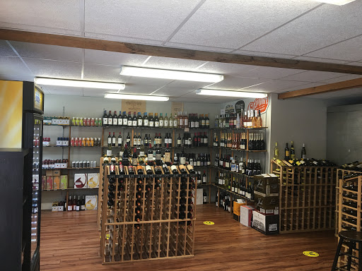 Liquor Store «The Liquor Lad», reviews and photos, 17 Burlington Rd, Harwinton, CT 06791, USA