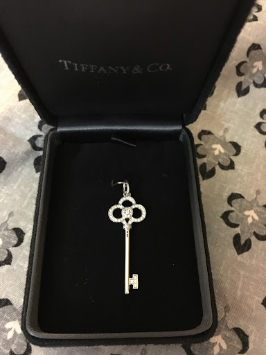 Jewelry Store «Tiffany & Co.», reviews and photos, 7014 E Camelback Rd, Scottsdale, AZ 85251, USA