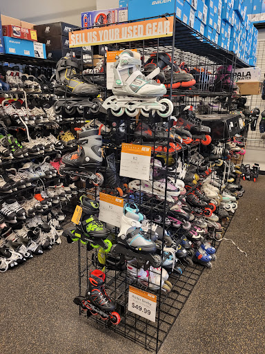 Sporting Goods Store «Play It Again Sports», reviews and photos, 1213 W 14 Mile Rd, Clawson, MI 48017, USA