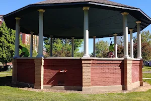 McCulloch Park image
