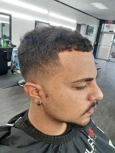 Barber Shop «V.I.P. Cuts Barber Shop Inc.», reviews and photos, 17519 Pines Blvd, Pembroke Pines, FL 33029, USA
