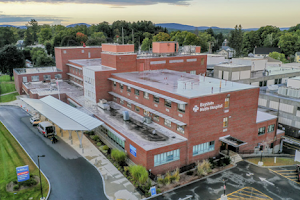 Baystate Noble Hospital image