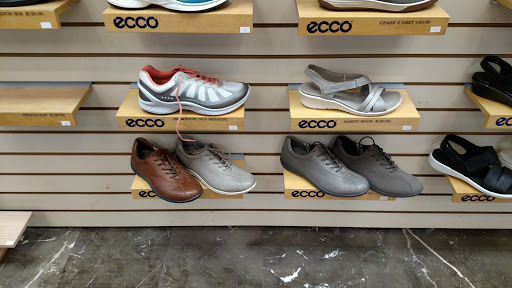 Shoe Store «Haney Shoes», reviews and photos, 6060 Maple St, Omaha, NE 68104, USA