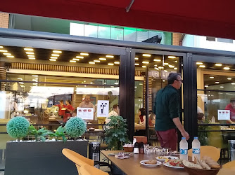 Hocanin Yeri Akçaabat Köfte