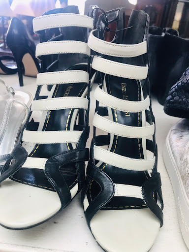 Thrift Store «HAAM Resale Store», reviews and photos, 1204 1st St E, Humble, TX 77338, USA