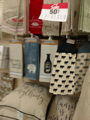 Fabric Store «Jo-Ann Fabrics and Crafts», reviews and photos, 4107 Telegraph Rd, Bloomfield Hills, MI 48302, USA