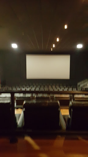 Movie Theater «Regal Cinemas Coldwater Crossing 14», reviews and photos, 211 W Washington Center Rd, Fort Wayne, IN 46825, USA