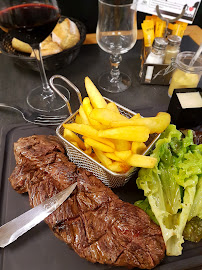 Steak du Restaurant 𝐋𝐚 𝐓𝐚𝐯𝐞𝐫𝐧𝐞 𝐌𝐞𝐭𝐳 𝑇𝑎𝑏𝑙𝑒 𝑑𝑒 𝐶𝑎𝑟𝑎𝑐𝑡è𝑟𝑒 à Metz - n°18