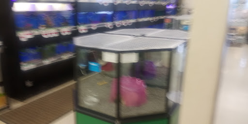 Pet Supply Store «Pet Supplies Plus», reviews and photos, 5555 Youngstown Warren Rd, Niles, OH 44446, USA