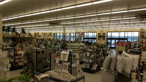 Craft Store «Hobby Lobby», reviews and photos, 120 U.S. 9, Englishtown, NJ 07726, USA