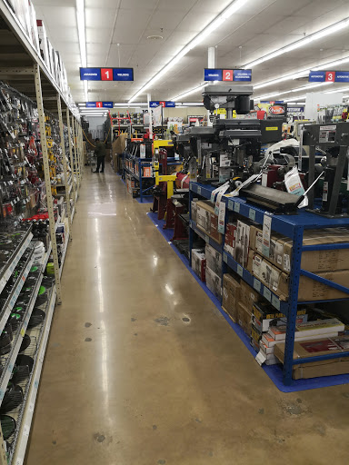 Hardware Store «Harbor Freight Tools», reviews and photos, 3050 N Josey Ln #106, Carrollton, TX 75007, USA
