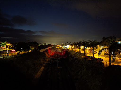 Shopping Mall «Beach Walk Shopping Center», reviews and photos, 437 Hwy 101, Solana Beach, CA 92075, USA