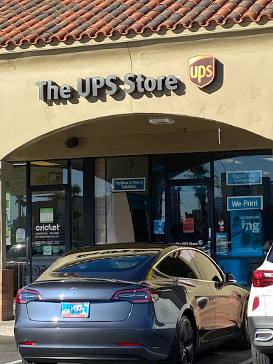 Shipping and Mailing Service «The UPS Store», reviews and photos, 530 E McDowell Rd #107, Phoenix, AZ 85004, USA