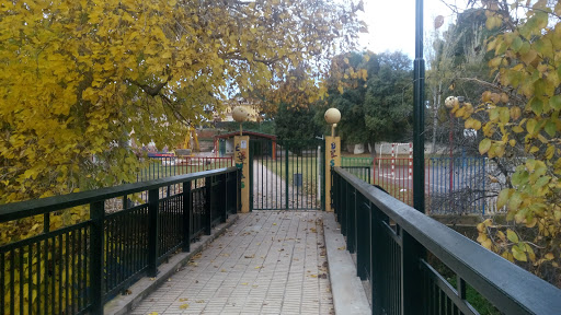CEIP Mas d'Escoto (entrada peatonal), Escuela primaria en Riba-roja de Túria,Valencia