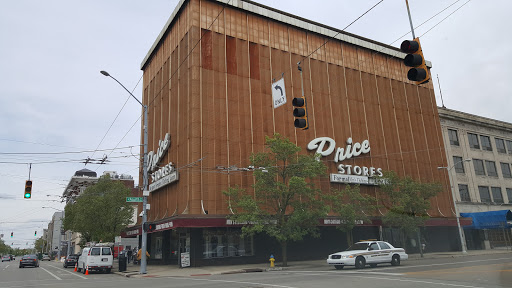 Clothing Store «Price Stores», reviews and photos, 52 S Jefferson St, Dayton, OH 45402, USA