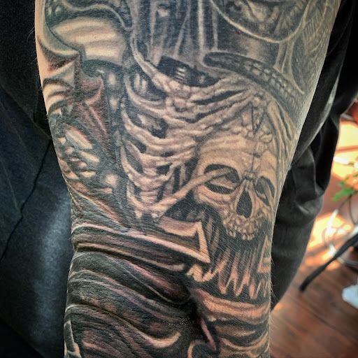 Tattoo Shop «Dark Horse Tattoo», reviews and photos, 1305 Stewart St, Seattle, WA 98109, USA