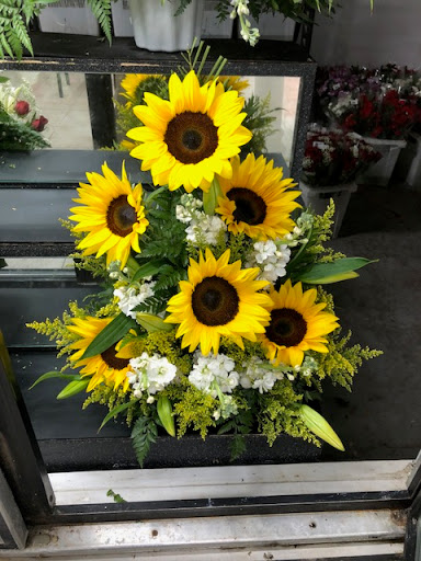 Florist «Flowers to Go Miami», reviews and photos, 7068 NW 50th St, Miami, FL 33166, USA
