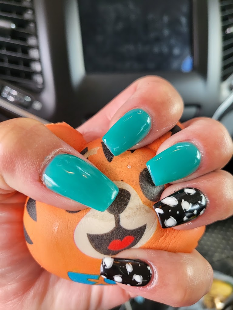 VIP Nails and Spa 34785