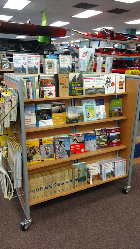 Outdoor Sports Store «Eastern Mountain Sports», reviews and photos, 1513 Iyannough Rd, Hyannis, MA 02601, USA