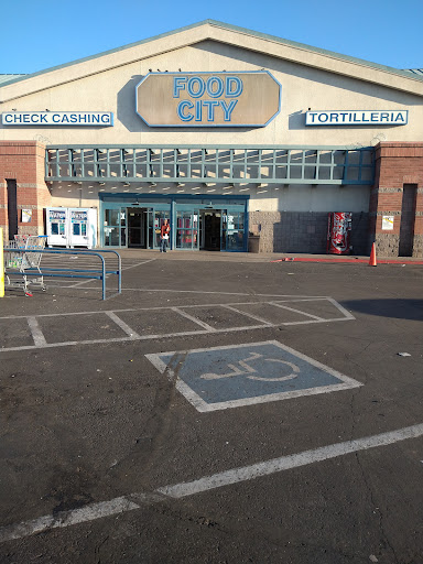 Supermarket «Food City», reviews and photos, 1940 W Indian School Rd, Phoenix, AZ 85015, USA