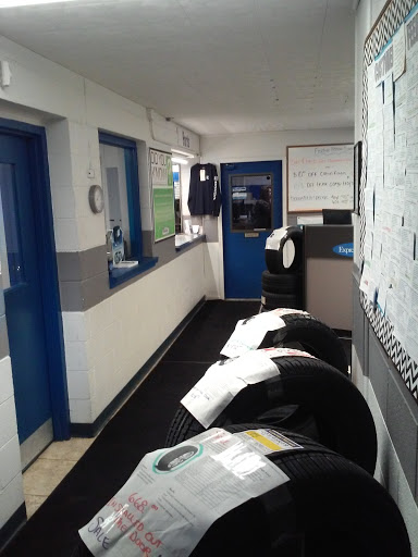 Honda Dealer «Fischer Honda», reviews and photos, 15 E Michigan Ave, Ypsilanti, MI 48198, USA