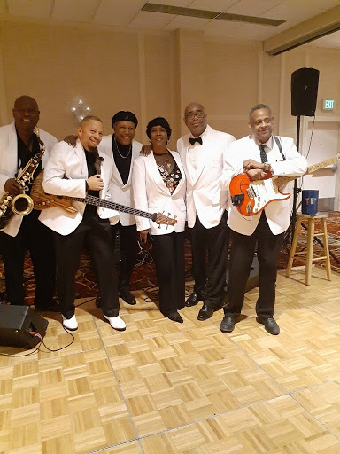 Wine Store «The Wine Exchange», reviews and photos, 1 Illinois St # 120, St Charles, IL 60174, USA