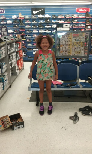 Sporting Goods Store «Big 5 Sporting Goods», reviews and photos, 3637 Elkhorn Blvd, North Highlands, CA 95660, USA