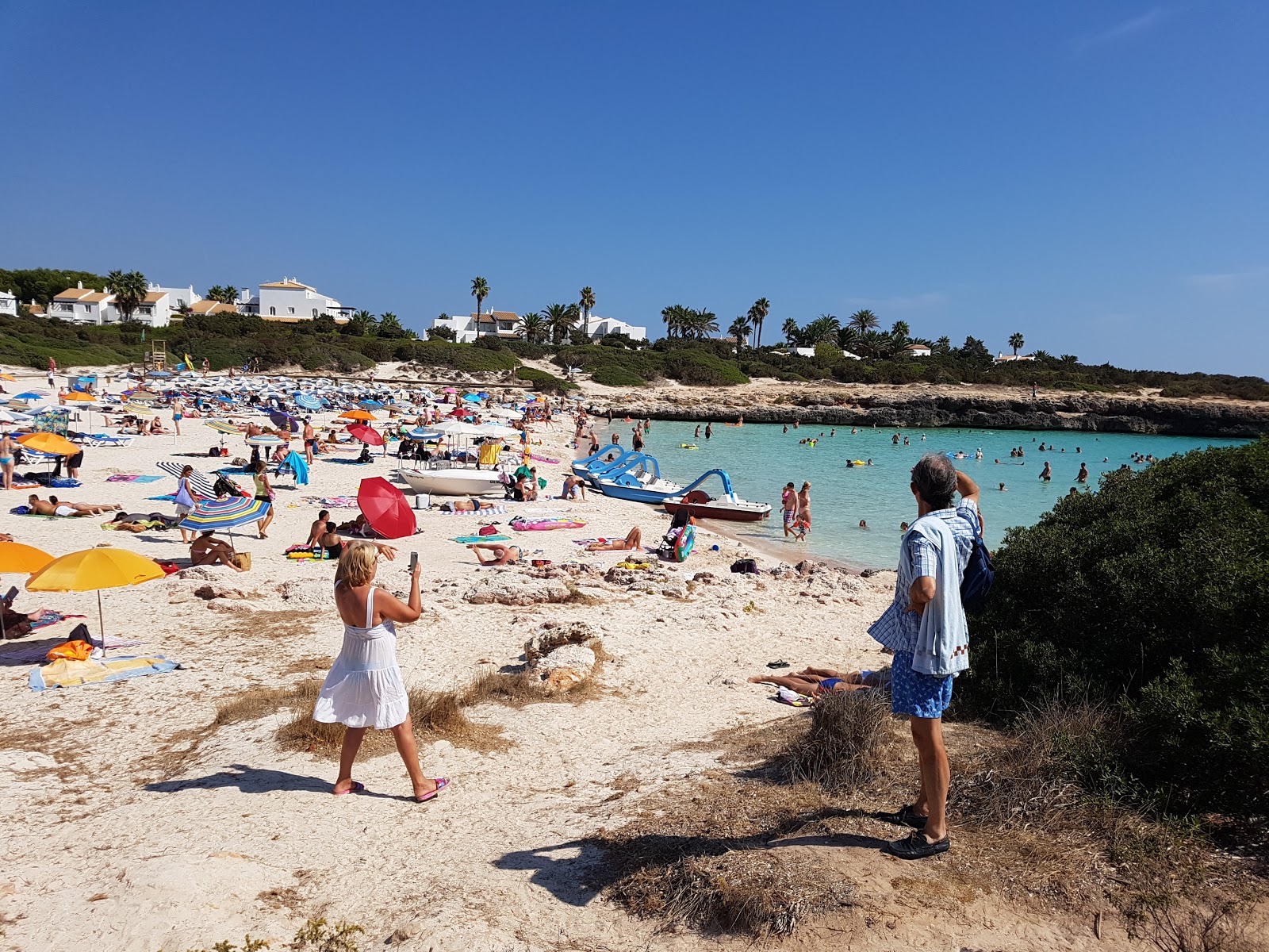 Foto av Stranden Cala en Bosch - rekommenderas för familjeresenärer med barn