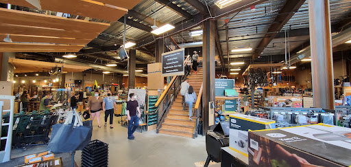 Camping Store «REI», reviews and photos, 3000 184th St SW #952, Lynnwood, WA 98037, USA