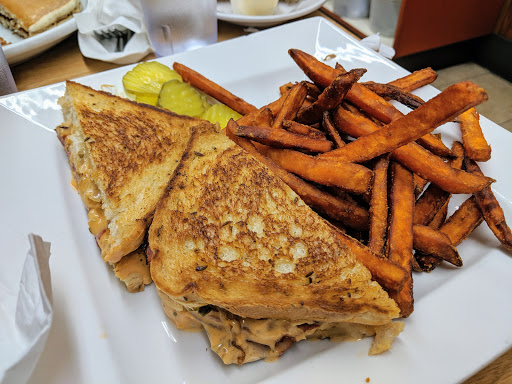 Breakfast Restaurant «Flakey Cream Do-Nuts & Coffee Shop», reviews and photos, 441 Center St, Healdsburg, CA 95448, USA