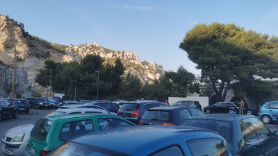Parking, Jardin et plage de Corbière à Marseille
