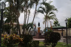 Plaza Bolívar de Aroa image