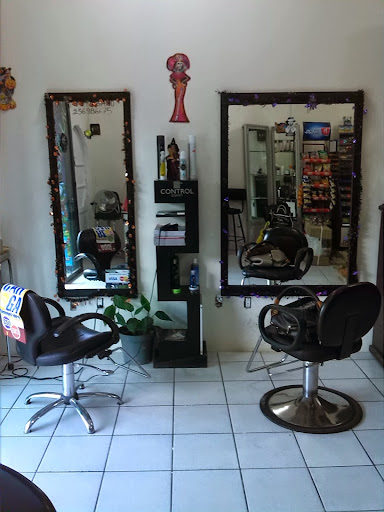 Luis Quince Luis XV Barber Shop Estética Salón De Belleza Barbería y Peluquería