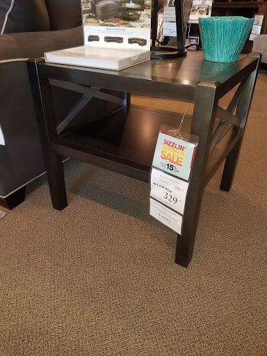 Furniture Store «Art Van Furniture - Auburn Hills», reviews and photos, 4612 Baldwin Rd, Auburn Hills, MI 48326, USA