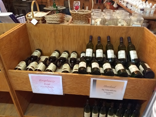 Vineyard «Anderson vineyard & Winery Inc», reviews and photos, 430 US-6, Valparaiso, IN 46383, USA